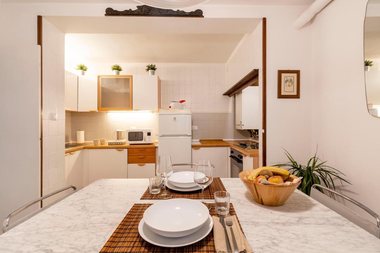 Ai Miracoli Apartment *