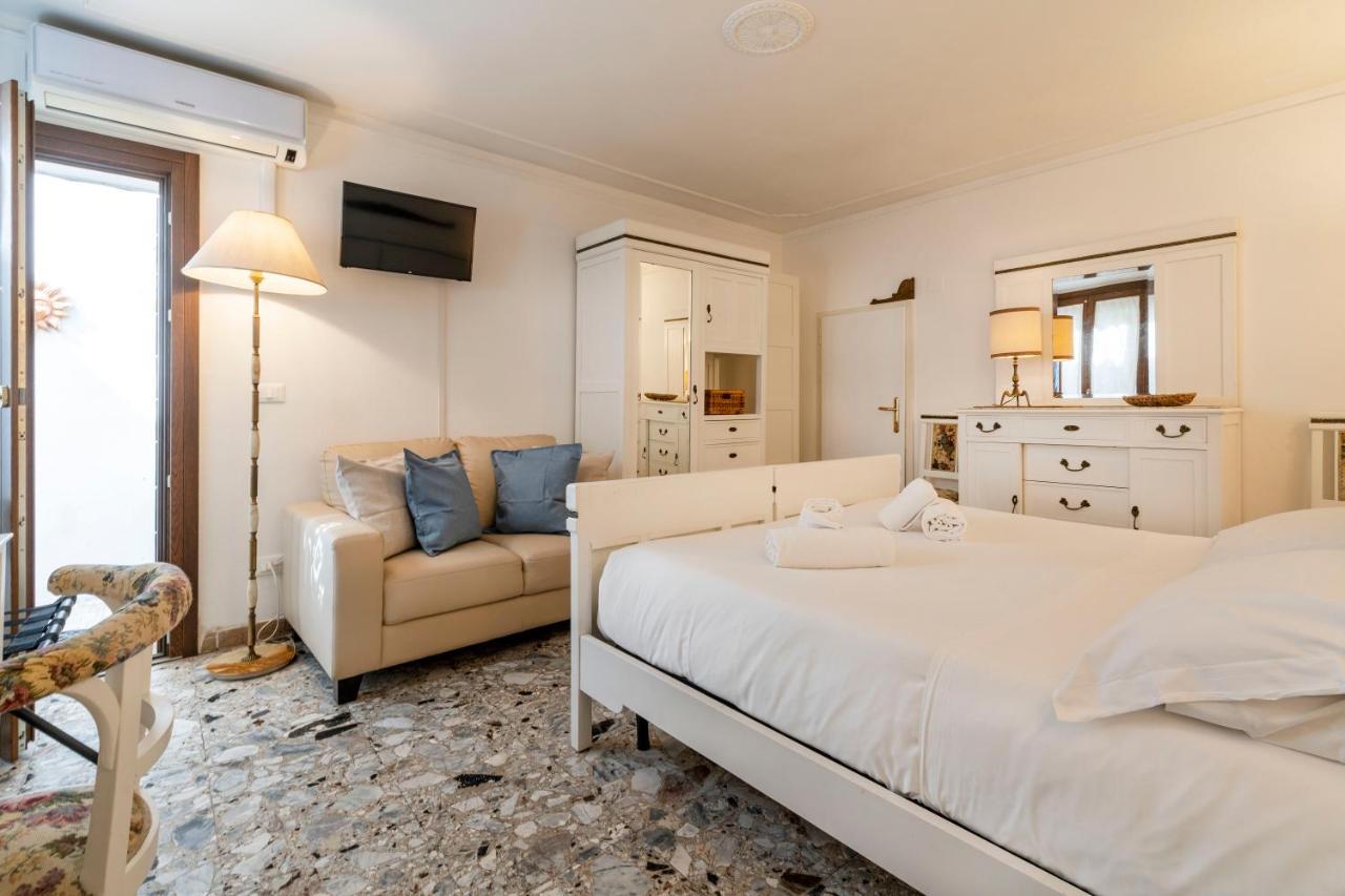 Ai Miracoli Apartment Venice